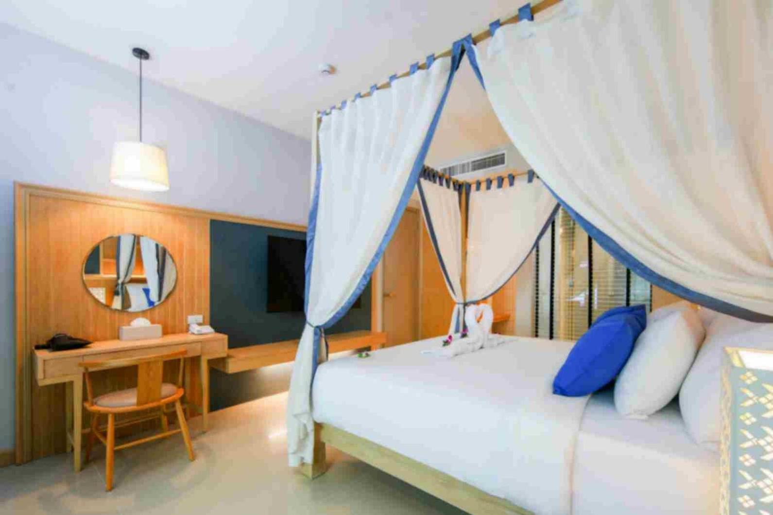 Craft Resort & Villas, Phuket Town Eksteriør bilde Deluxe room