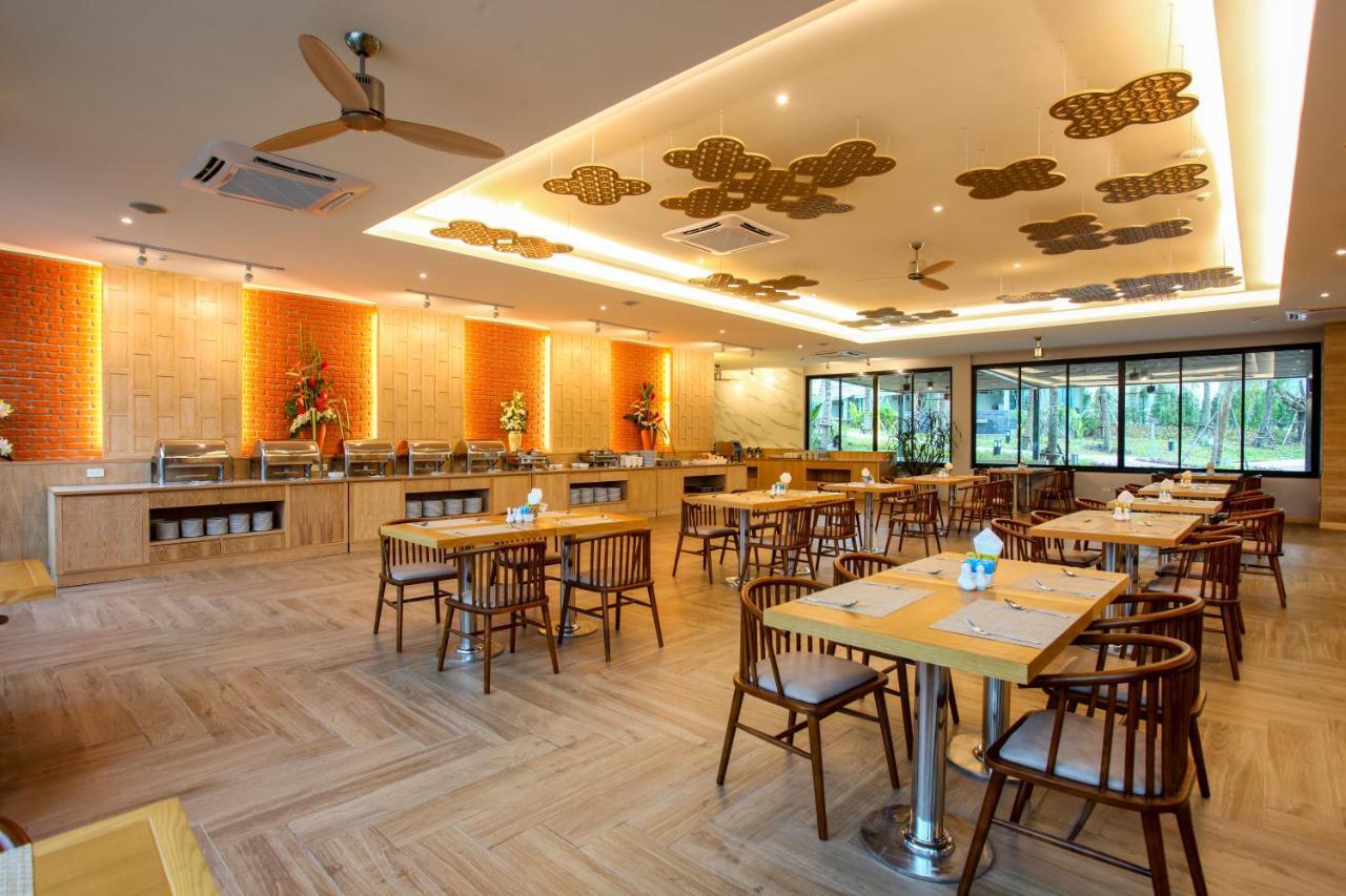 Craft Resort & Villas, Phuket Town Eksteriør bilde The restaurant at the hotel